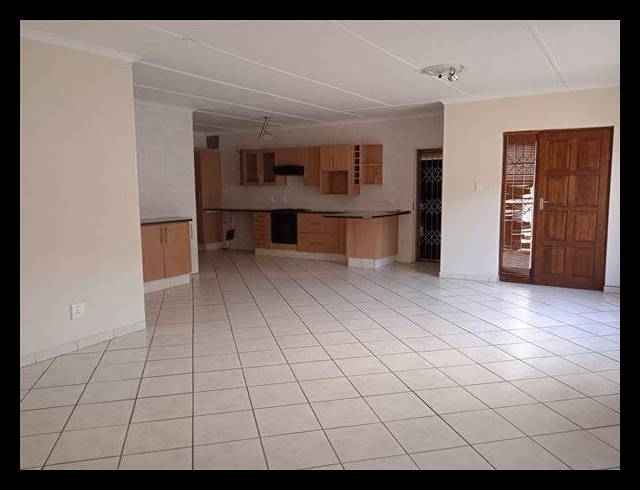 3 BEDROOM SIMPLEX FOR SALE IN ARBORETUM